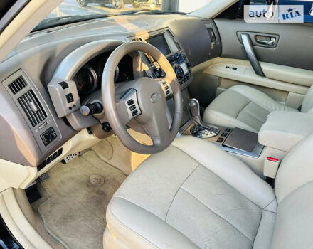 Черный Инфинити FX 35, объемом двигателя 3.5 л и пробегом 139 тыс. км за 9600 $, фото 26 на Automoto.ua