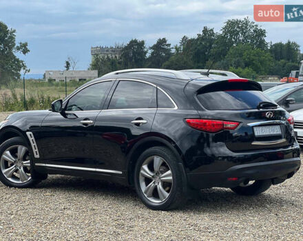 Черный Инфинити FX 35, объемом двигателя 3.5 л и пробегом 150 тыс. км за 13300 $, фото 4 на Automoto.ua