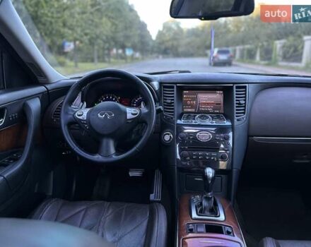 Черный Инфинити FX 35, объемом двигателя 0 л и пробегом 222 тыс. км за 11200 $, фото 47 на Automoto.ua