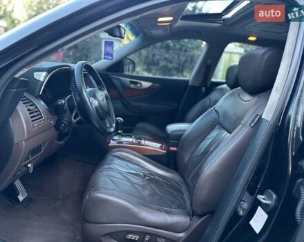 Черный Инфинити FX 35, объемом двигателя 0 л и пробегом 222 тыс. км за 11200 $, фото 39 на Automoto.ua