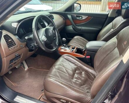 Черный Инфинити FX 35, объемом двигателя 3.5 л и пробегом 145 тыс. км за 13100 $, фото 9 на Automoto.ua