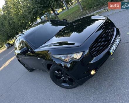 Черный Инфинити FX 35, объемом двигателя 0 л и пробегом 222 тыс. км за 11200 $, фото 3 на Automoto.ua