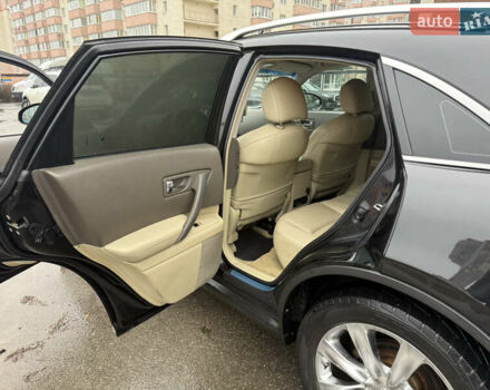 Чорний Інфініті FX 35, об'ємом двигуна 3.5 л та пробігом 200 тис. км за 7900 $, фото 9 на Automoto.ua