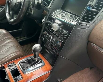 Черный Инфинити FX 35, объемом двигателя 3.5 л и пробегом 145 тыс. км за 13100 $, фото 17 на Automoto.ua