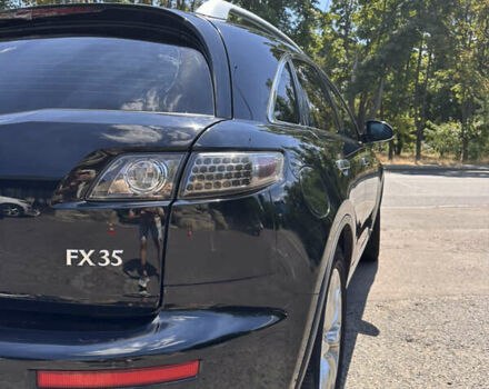 Черный Инфинити FX 35, объемом двигателя 3.5 л и пробегом 334 тыс. км за 9000 $, фото 5 на Automoto.ua