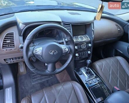Черный Инфинити FX 35, объемом двигателя 3.5 л и пробегом 178 тыс. км за 14400 $, фото 10 на Automoto.ua