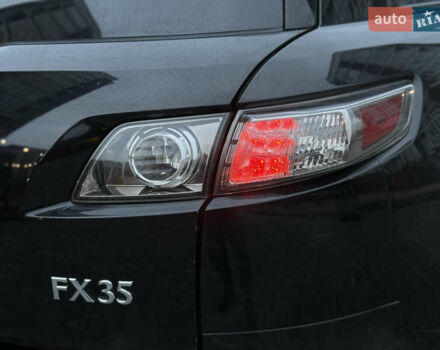 Чорний Інфініті FX 35, об'ємом двигуна 3.5 л та пробігом 177 тис. км за 8100 $, фото 13 на Automoto.ua
