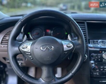 Черный Инфинити FX 35, объемом двигателя 0 л и пробегом 222 тыс. км за 11200 $, фото 45 на Automoto.ua