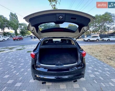 Черный Инфинити FX 35, объемом двигателя 3.5 л и пробегом 221 тыс. км за 11999 $, фото 73 на Automoto.ua