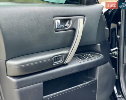 Черный Инфинити FX 35, объемом двигателя 3.5 л и пробегом 220 тыс. км за 7377 $, фото 40 на Automoto.ua