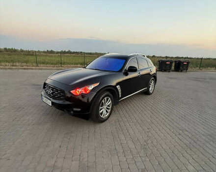 Черный Инфинити FX 35, объемом двигателя 3.5 л и пробегом 196 тыс. км за 13500 $, фото 4 на Automoto.ua