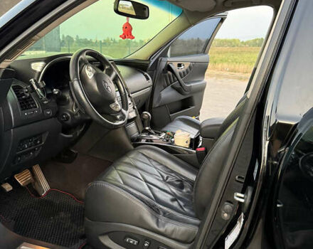 Черный Инфинити FX 35, объемом двигателя 3.5 л и пробегом 196 тыс. км за 13500 $, фото 19 на Automoto.ua