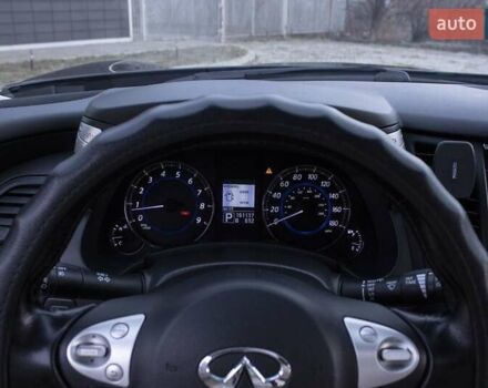 Черный Инфинити FX 35, объемом двигателя 3.5 л и пробегом 256 тыс. км за 13900 $, фото 21 на Automoto.ua