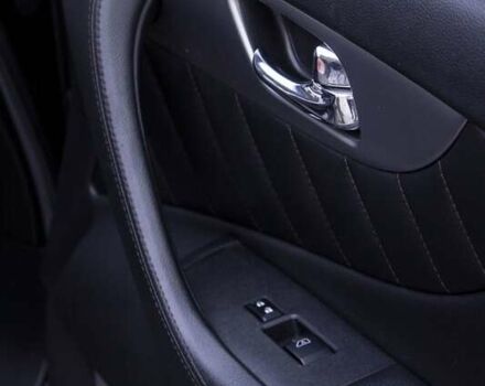 Черный Инфинити FX 35, объемом двигателя 3.5 л и пробегом 256 тыс. км за 13900 $, фото 18 на Automoto.ua