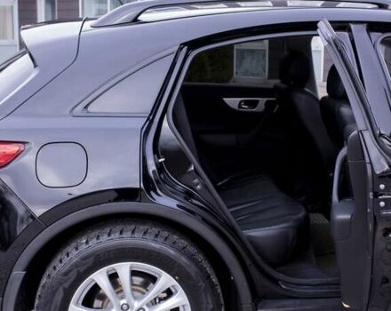 Черный Инфинити FX 35, объемом двигателя 3.5 л и пробегом 256 тыс. км за 13900 $, фото 14 на Automoto.ua