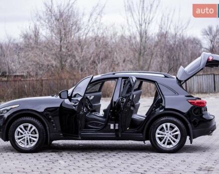 Черный Инфинити FX 35, объемом двигателя 3.5 л и пробегом 256 тыс. км за 13900 $, фото 7 на Automoto.ua