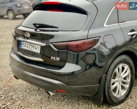 Черный Инфинити FX 35, объемом двигателя 3.5 л и пробегом 224 тыс. км за 13850 $, фото 17 на Automoto.ua