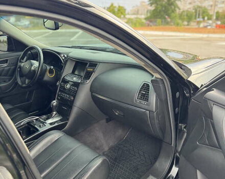 Черный Инфинити FX 35, объемом двигателя 3.5 л и пробегом 133 тыс. км за 16333 $, фото 26 на Automoto.ua