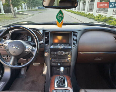 Черный Инфинити FX 35, объемом двигателя 3.5 л и пробегом 182 тыс. км за 15000 $, фото 15 на Automoto.ua