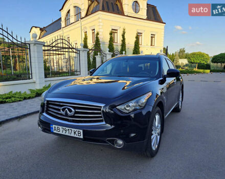 Черный Инфинити FX 35, объемом двигателя 3.5 л и пробегом 182 тыс. км за 15000 $, фото 2 на Automoto.ua
