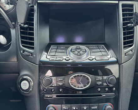 Черный Инфинити FX 35, объемом двигателя 3.5 л и пробегом 133 тыс. км за 16333 $, фото 15 на Automoto.ua