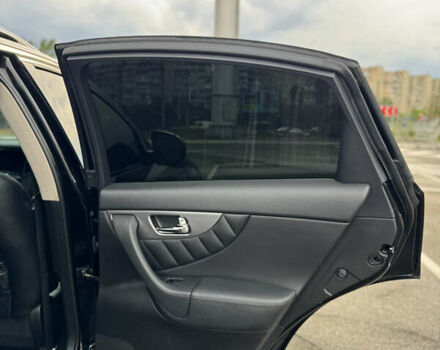 Черный Инфинити FX 35, объемом двигателя 3.5 л и пробегом 133 тыс. км за 16333 $, фото 25 на Automoto.ua