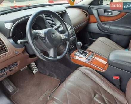 Черный Инфинити FX 35, объемом двигателя 3.5 л и пробегом 182 тыс. км за 15000 $, фото 9 на Automoto.ua