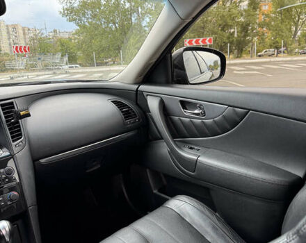 Черный Инфинити FX 35, объемом двигателя 3.5 л и пробегом 133 тыс. км за 16333 $, фото 17 на Automoto.ua