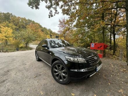 Черный Инфинити FX 35, объемом двигателя 3.5 л и пробегом 246 тыс. км за 10300 $, фото 1 на Automoto.ua