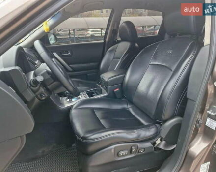 Коричневый Инфинити FX 35, объемом двигателя 3.5 л и пробегом 158 тыс. км за 8500 $, фото 12 на Automoto.ua