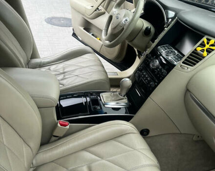 Коричневый Инфинити FX 35, объемом двигателя 3.5 л и пробегом 200 тыс. км за 17900 $, фото 14 на Automoto.ua