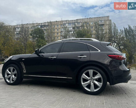 Коричневый Инфинити FX 35, объемом двигателя 3.5 л и пробегом 200 тыс. км за 17900 $, фото 10 на Automoto.ua
