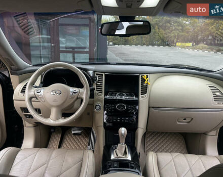 Коричневый Инфинити FX 35, объемом двигателя 3.5 л и пробегом 200 тыс. км за 17900 $, фото 23 на Automoto.ua