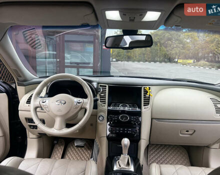 Коричневый Инфинити FX 35, объемом двигателя 3.5 л и пробегом 200 тыс. км за 17900 $, фото 22 на Automoto.ua