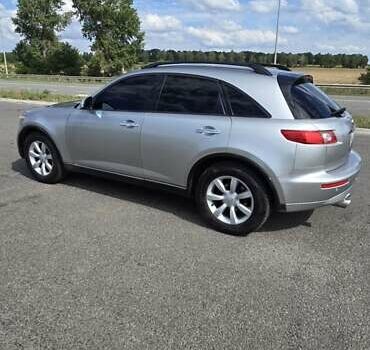 Серый Инфинити FX 35, объемом двигателя 3.5 л и пробегом 328 тыс. км за 8000 $, фото 4 на Automoto.ua