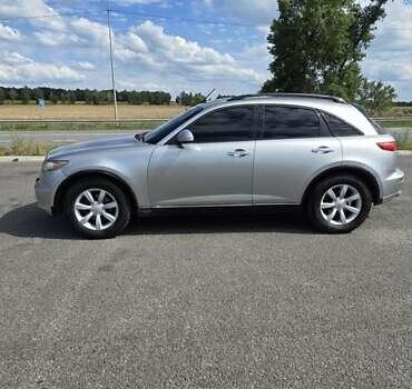 Серый Инфинити FX 35, объемом двигателя 3.5 л и пробегом 328 тыс. км за 8000 $, фото 7 на Automoto.ua