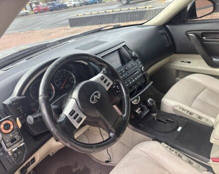 Сірий Інфініті FX 35, об'ємом двигуна 3.5 л та пробігом 141 тис. км за 8200 $, фото 13 на Automoto.ua