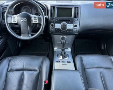 Серый Инфинити FX 35, объемом двигателя 3.5 л и пробегом 280 тыс. км за 8000 $, фото 5 на Automoto.ua