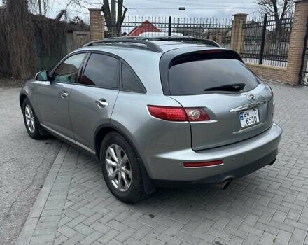 Серый Инфинити FX 35, объемом двигателя 3.5 л и пробегом 214 тыс. км за 8800 $, фото 5 на Automoto.ua