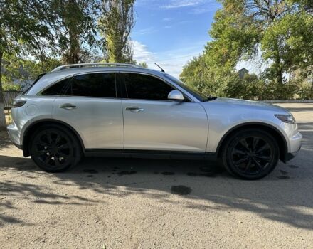 Серый Инфинити FX 35, объемом двигателя 3.5 л и пробегом 220 тыс. км за 9000 $, фото 3 на Automoto.ua