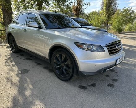 Серый Инфинити FX 35, объемом двигателя 3.5 л и пробегом 220 тыс. км за 9000 $, фото 2 на Automoto.ua