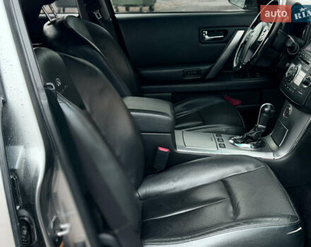 Серый Инфинити FX 35, объемом двигателя 3.5 л и пробегом 185 тыс. км за 7950 $, фото 18 на Automoto.ua