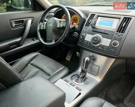 Серый Инфинити FX 35, объемом двигателя 3.5 л и пробегом 168 тыс. км за 8900 $, фото 28 на Automoto.ua