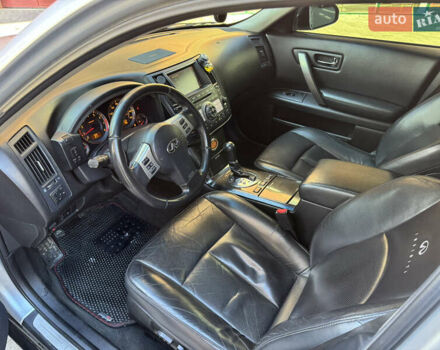 Серый Инфинити FX 35, объемом двигателя 3.5 л и пробегом 280 тыс. км за 7700 $, фото 5 на Automoto.ua