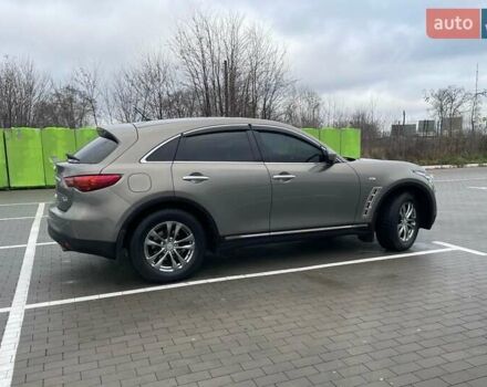 Серый Инфинити FX 35, объемом двигателя 3.5 л и пробегом 181 тыс. км за 14700 $, фото 4 на Automoto.ua