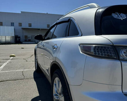 Сірий Інфініті FX 35, об'ємом двигуна 3.5 л та пробігом 218 тис. км за 9500 $, фото 2 на Automoto.ua