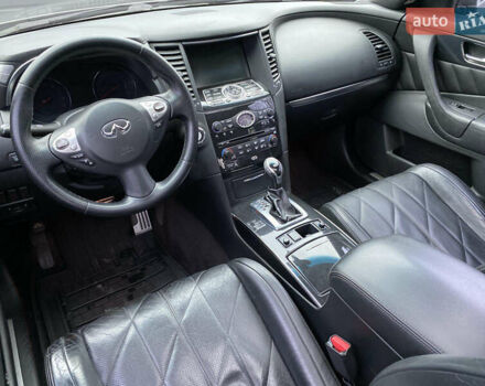 Серый Инфинити FX 35, объемом двигателя 3.5 л и пробегом 257 тыс. км за 11999 $, фото 18 на Automoto.ua