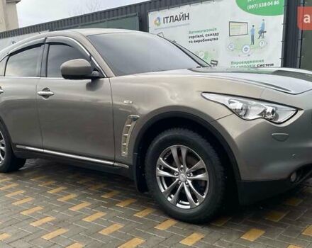 Серый Инфинити FX 35, объемом двигателя 3.5 л и пробегом 181 тыс. км за 14700 $, фото 2 на Automoto.ua