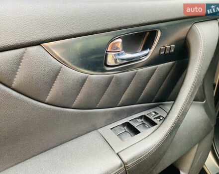 Серый Инфинити FX 35, объемом двигателя 3.5 л и пробегом 255 тыс. км за 11900 $, фото 44 на Automoto.ua