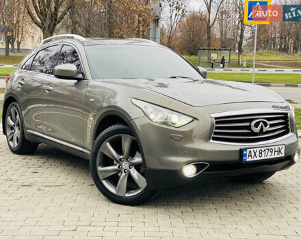 Серый Инфинити FX 35, объемом двигателя 3.5 л и пробегом 257 тыс. км за 11999 $, фото 19 на Automoto.ua
